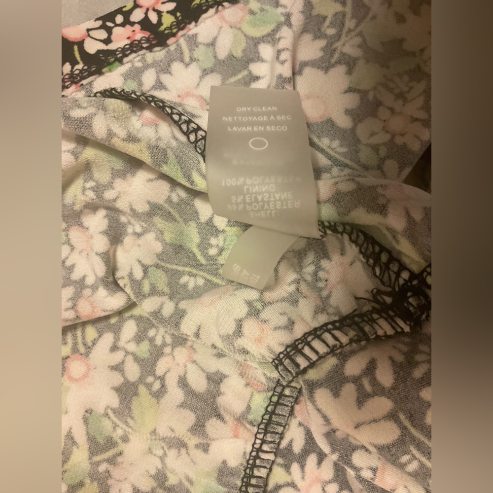 Tommy Hilfiger SZ10 Floral Short Sleeve Dress. PTP 20” - Picture 5 of 6